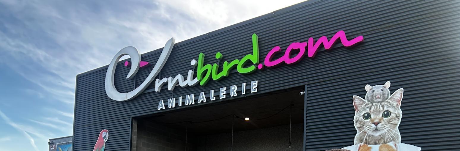 Stand de Ornibird con productos de nutrición y suplementación Avianvet en el Mundial de Ornitología C.O.M. 2026 en Bélgica.