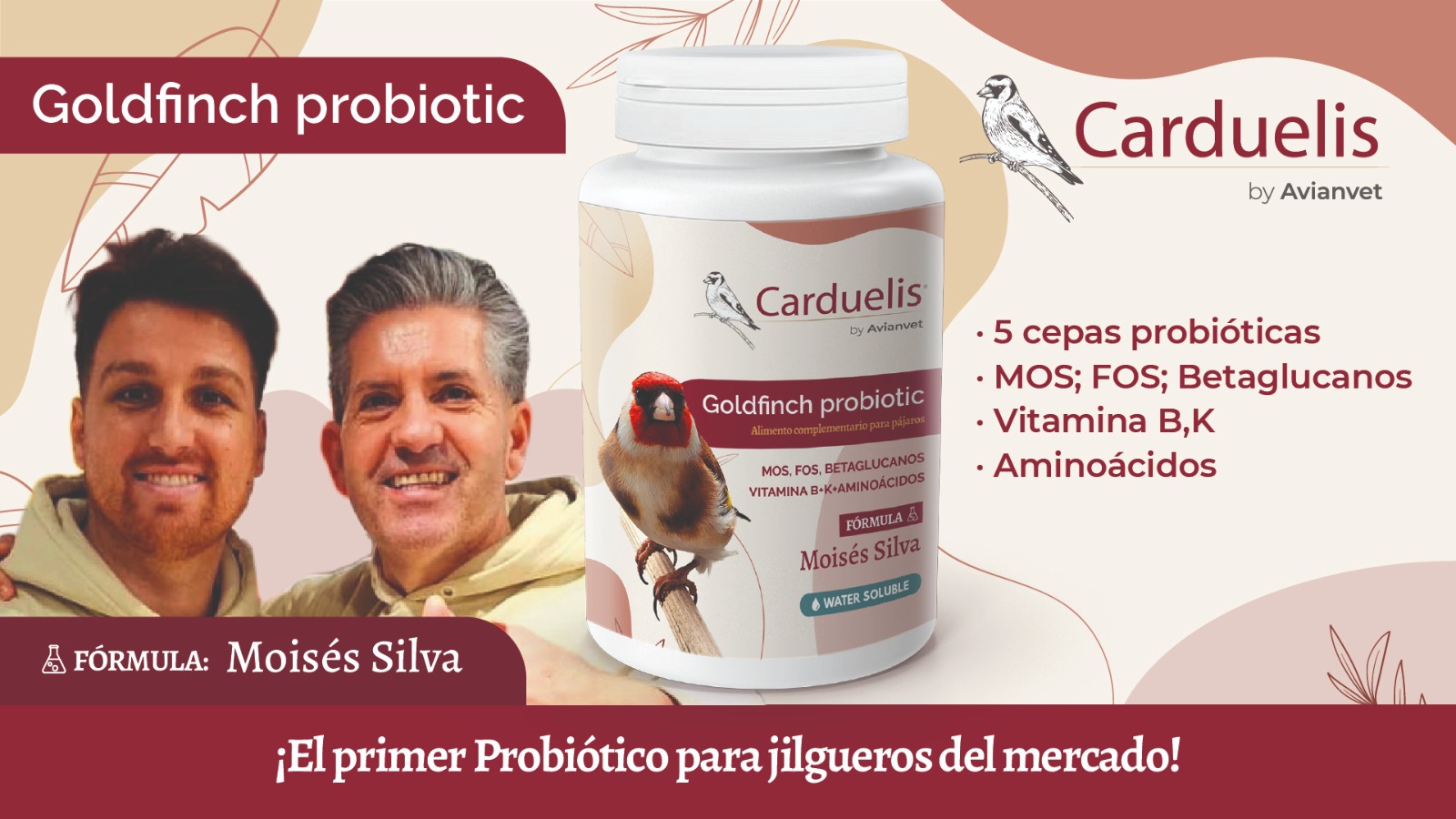 El laureado criador Moisés Silva en su aviario de jilguero major, desarrollador de la fórmula Goldfinch Probiotic.